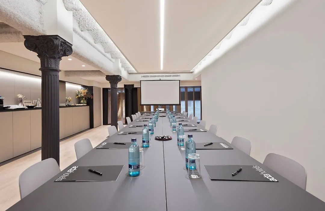 Acta Atrium Palace-1